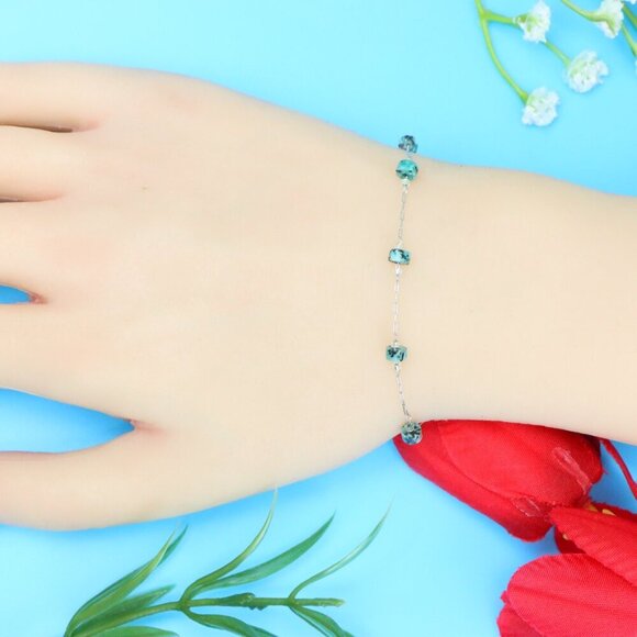 Chic & Stylish Bracelet – A Thoughtful Gift for Women and Girls, DYC1539 - Picture 2 of 10